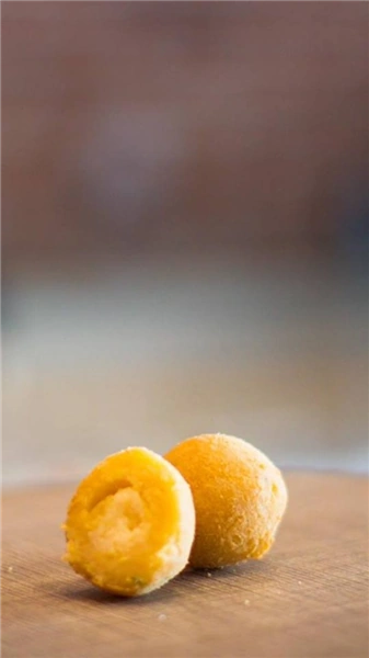 Bolinha de queijo da Raquel Salgados